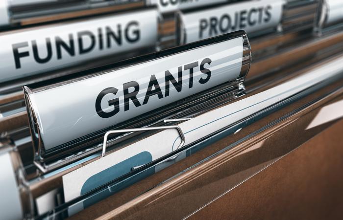 File tabs with "Funding," "Grants," and "Projects"